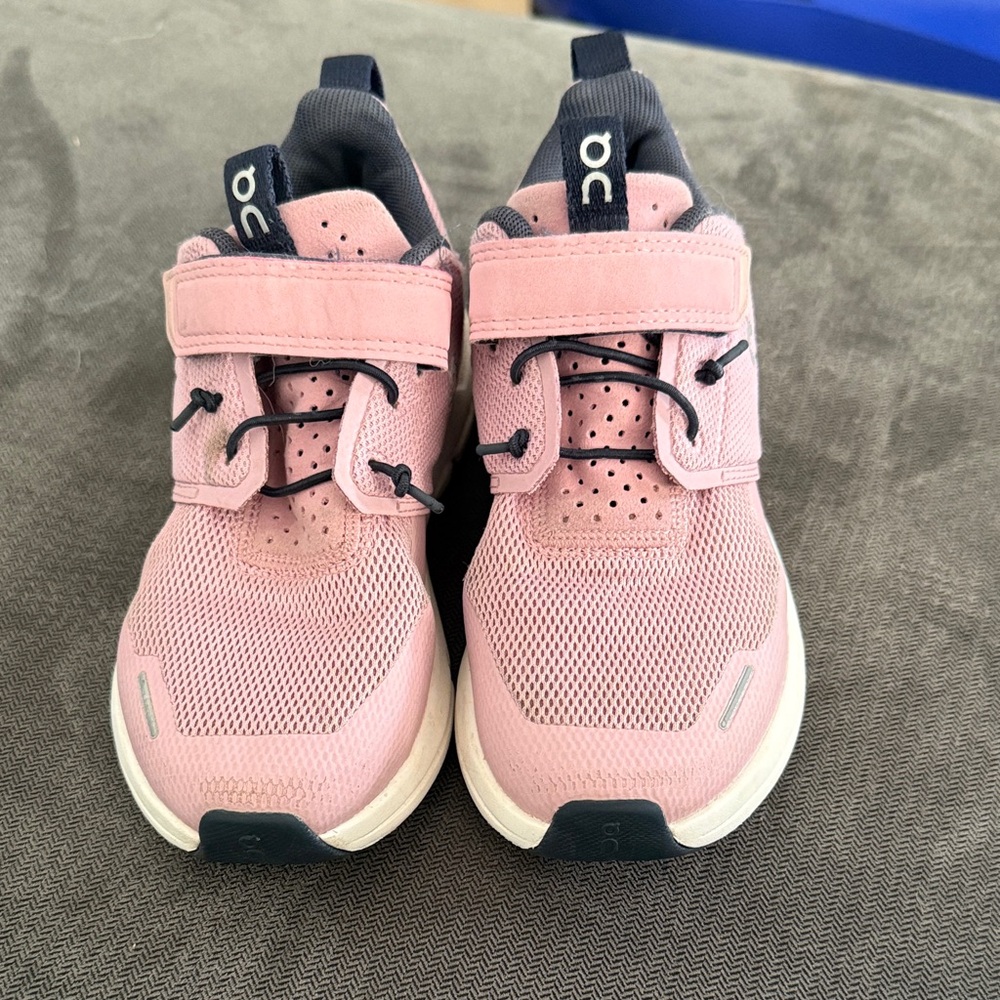 On Running Kids Sneakers in Pink and Navy
